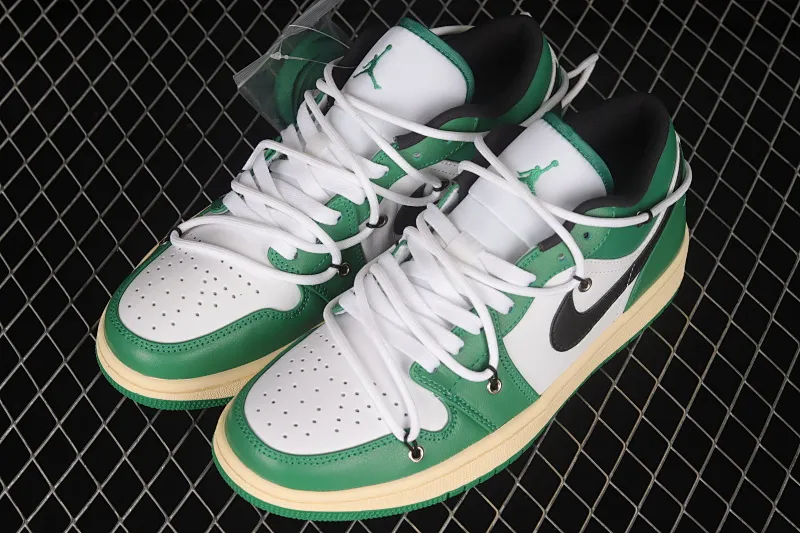 All categories Air Jordan Jordan series basketball shoes Air Jordan 1 Low Z version Air Jordan 1 Low AJ1 Joe 1 customized version Vibe flavor deconstruction Sports culture basketball shoes 553558-129